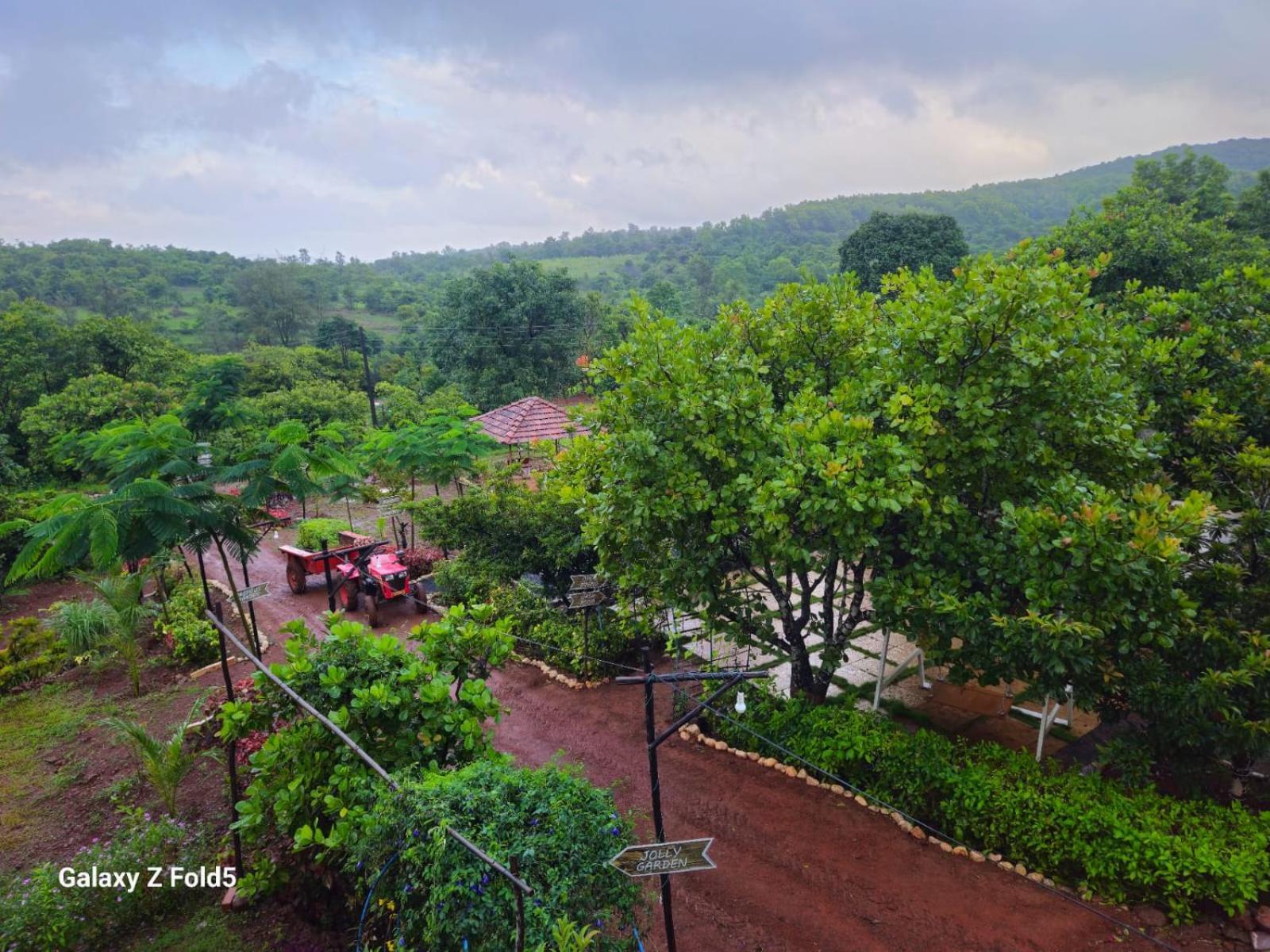 Chalobahills Farmstay Resort Ajra Экстерьер фото