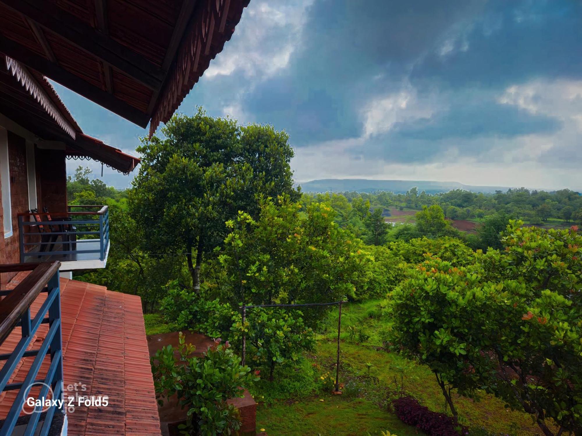 Chalobahills Farmstay Resort Ajra Экстерьер фото